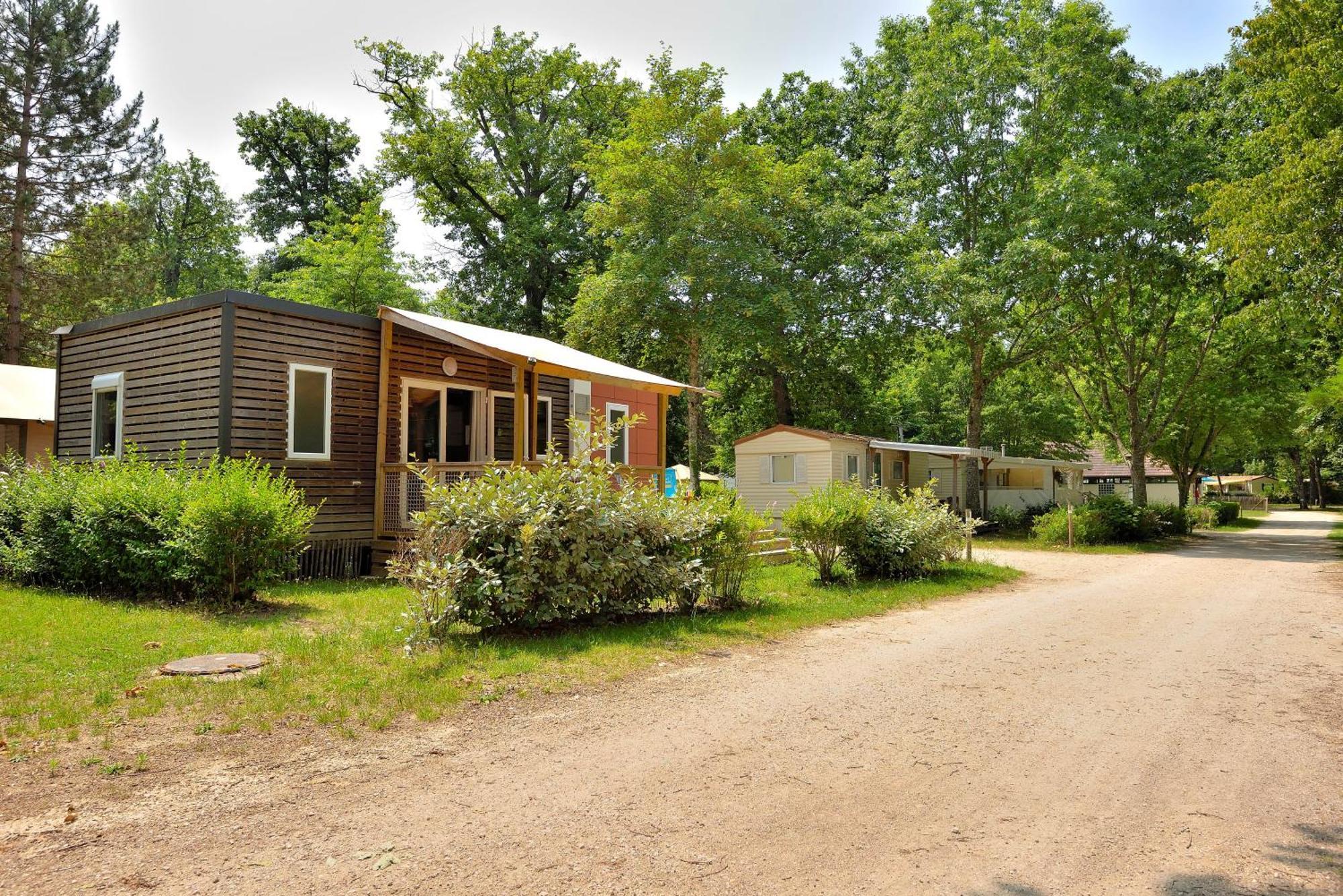 Camping Etang De La Vallee Combreux Bagian luar foto