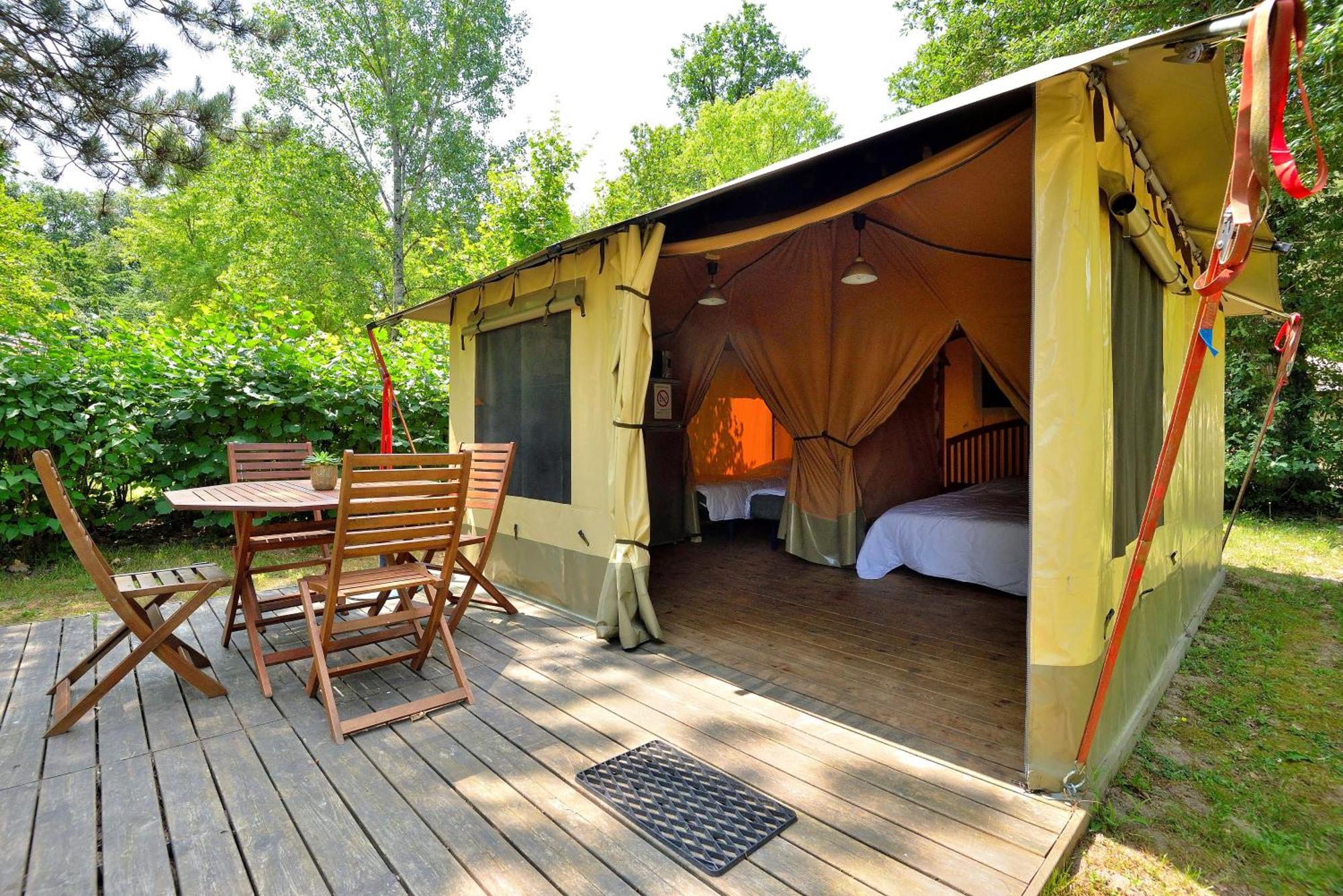 Camping Etang De La Vallee Combreux Ruang foto