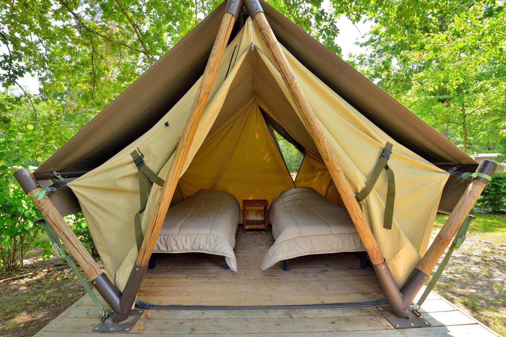 Camping Etang De La Vallee Combreux Ruang foto